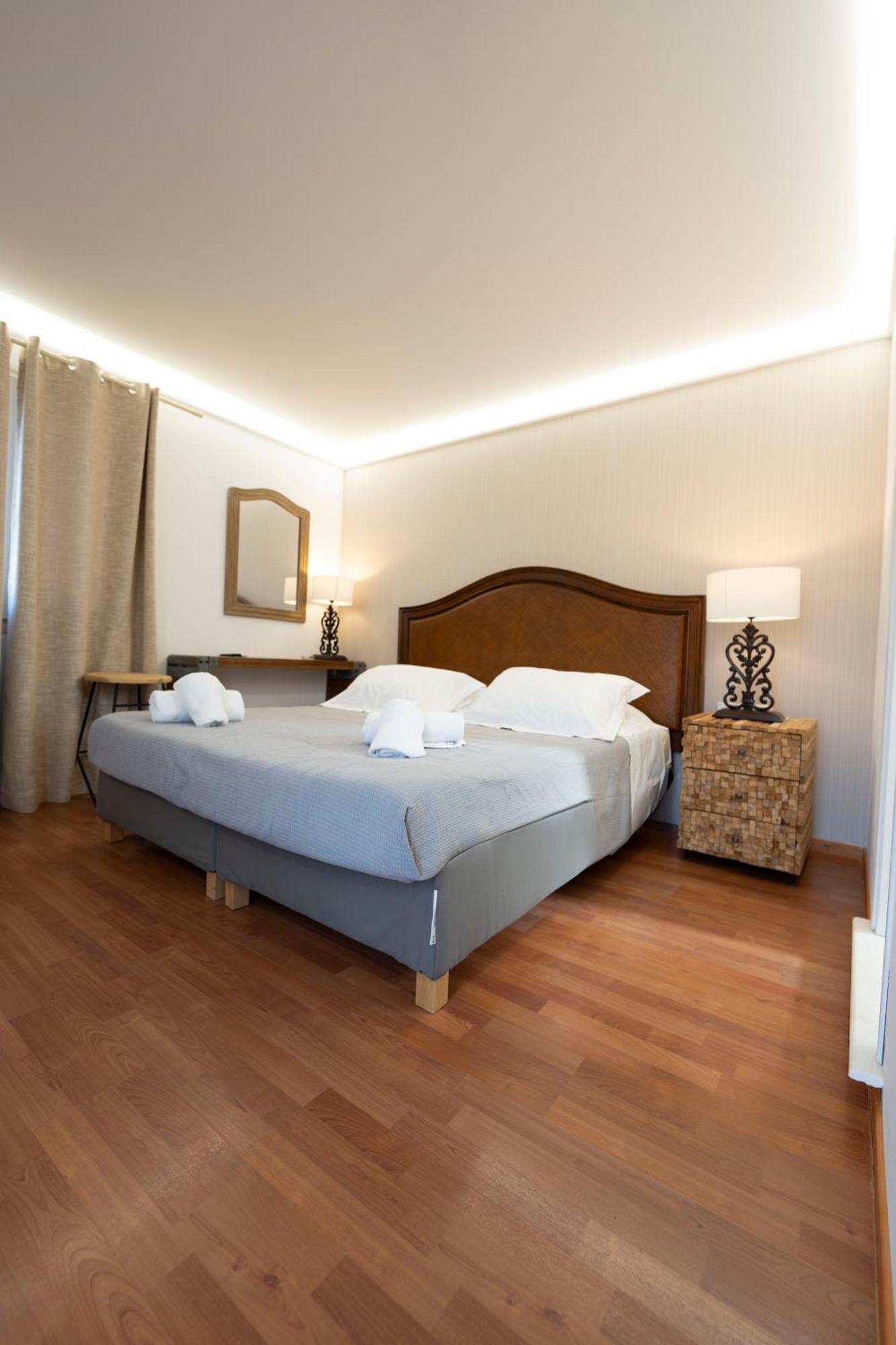 Syros Village Suites Vári Exterior foto