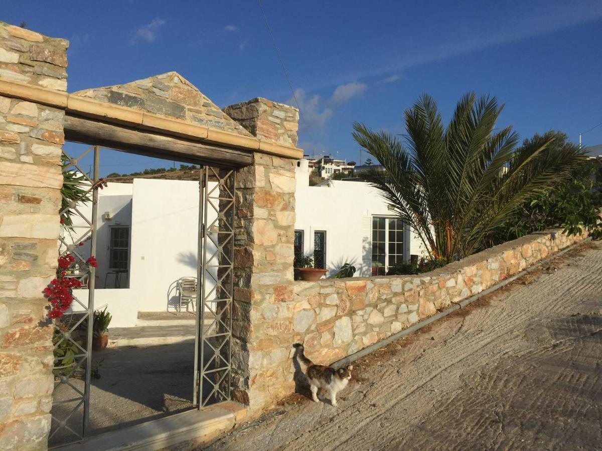 Syros Village Suites Vári Exterior foto